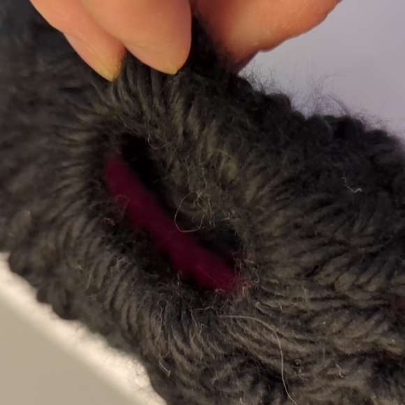 Cozy Beaver ponytail toque - Picture 4 of 4